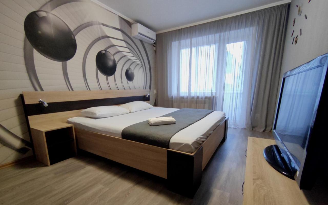 Двухкомнатные Апартаменты Центр Mystetsʹka 3 Kr Apartments Kryvyi Rih Exterior foto
