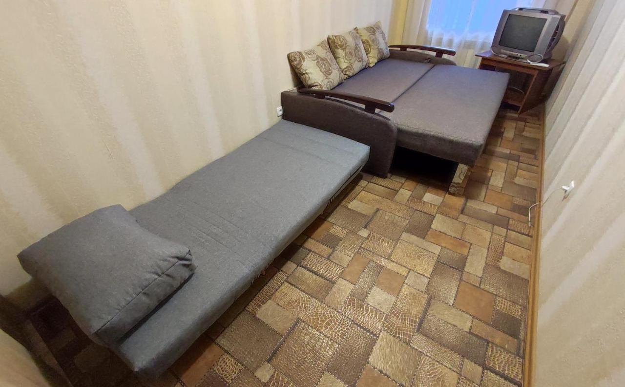 Двухкомнатные Апартаменты Центр Mystetsʹka 3 Kr Apartments Kryvyi Rih Exterior foto