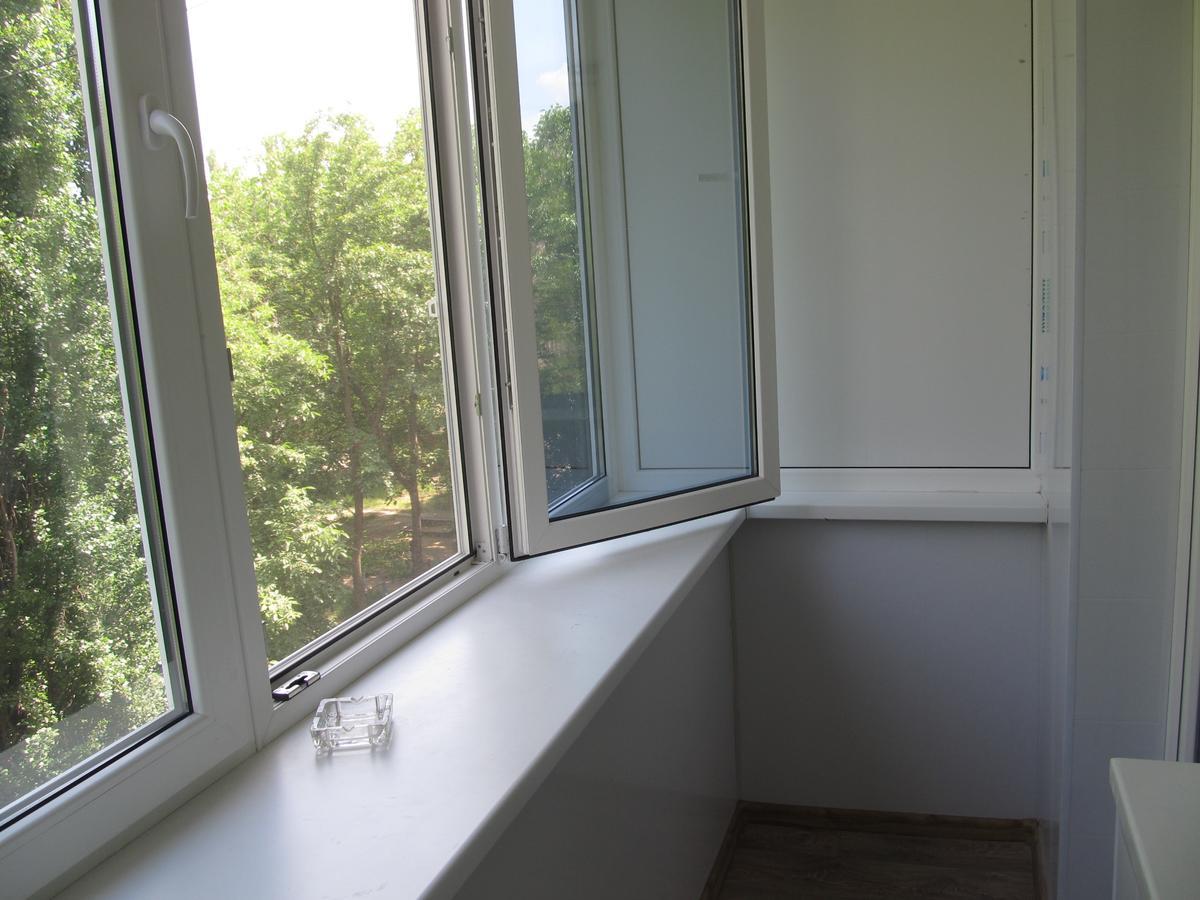 Двухкомнатные Апартаменты Центр Mystetsʹka 3 Kr Apartments Kryvyi Rih Exterior foto