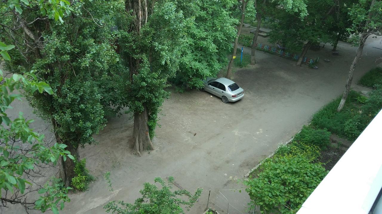Двухкомнатные Апартаменты Центр Mystetsʹka 3 Kr Apartments Kryvyi Rih Exterior foto